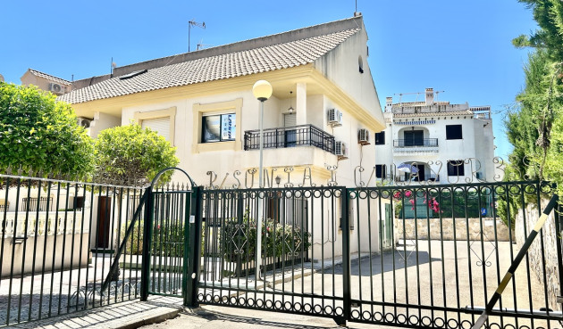 Odsprzedaż - Kamienica - La Zenia - Costa Blanca