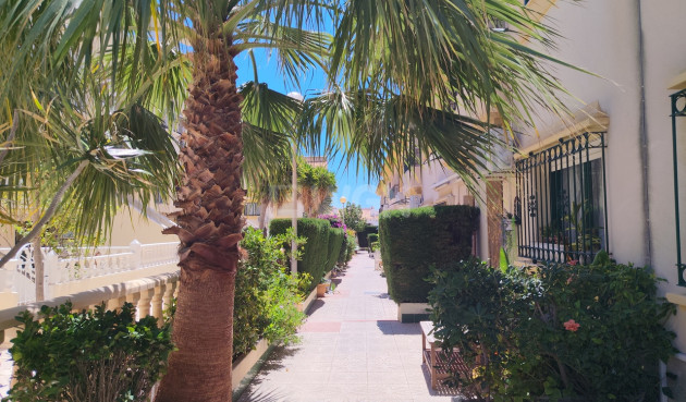 Odsprzedaż - Kamienica - La Zenia - Costa Blanca
