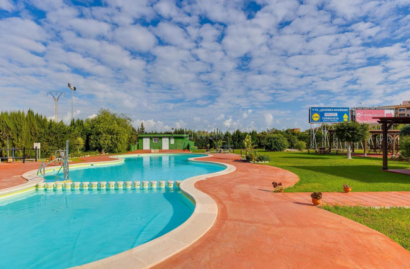 Odsprzedaż - Bungalow - Torrevieja - PARQUE DE LAS NACIONES