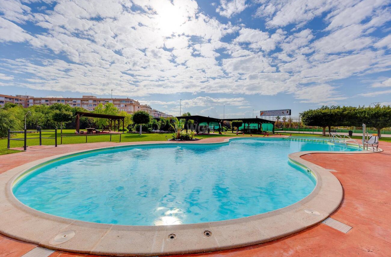 Odsprzedaż - Bungalow - Torrevieja - PARQUE DE LAS NACIONES