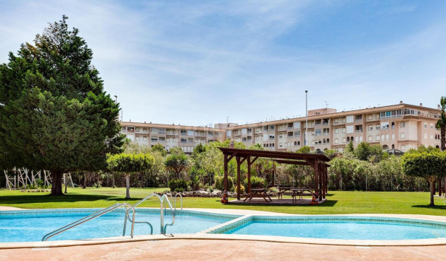Odsprzedaż - Bungalow - Torrevieja - PARQUE DE LAS NACIONES