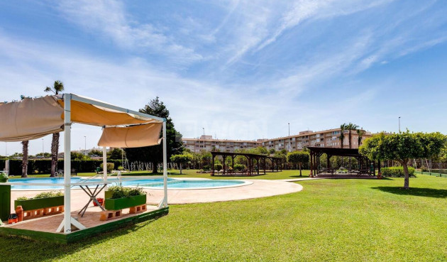 Odsprzedaż - Bungalow - Torrevieja - PARQUE DE LAS NACIONES