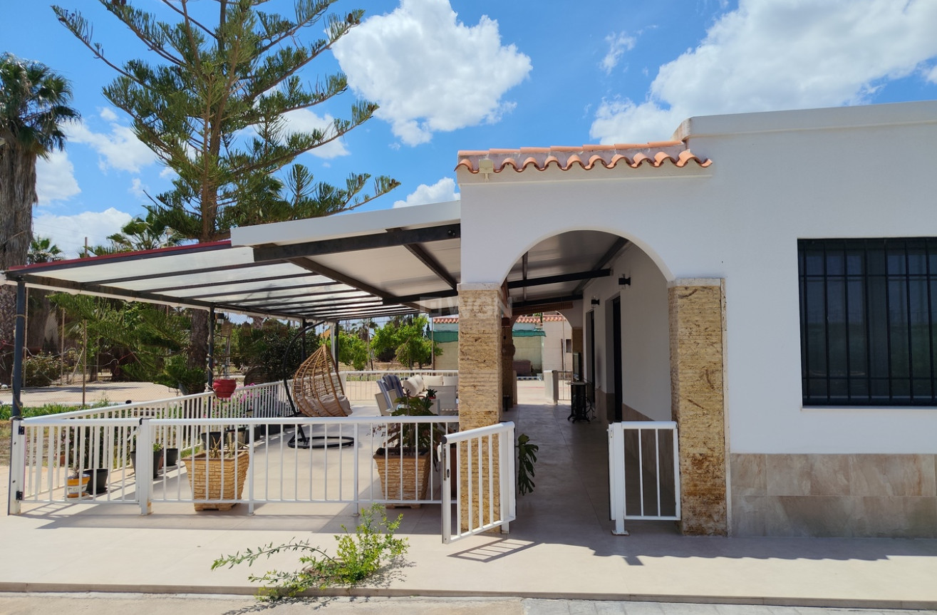 Odsprzedaż - Villa - Los Montesinos - Costa Blanca