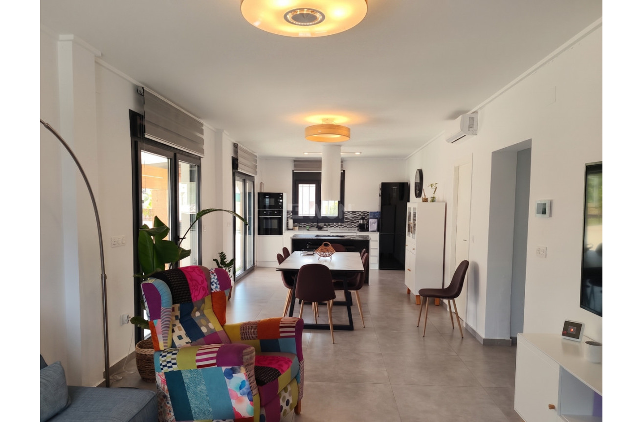 Odsprzedaż - Villa - Los Montesinos - Costa Blanca