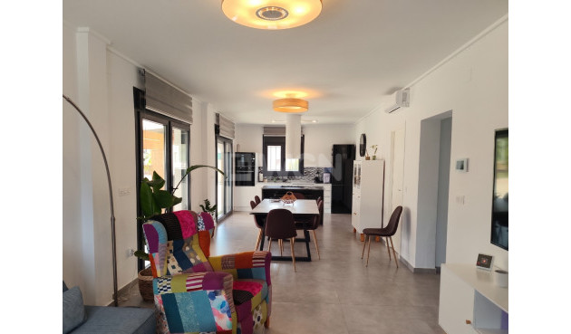 Odsprzedaż - Villa - Los Montesinos - Costa Blanca