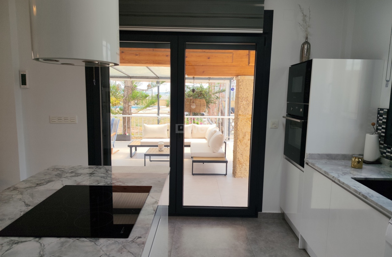 Odsprzedaż - Villa - Los Montesinos - Costa Blanca