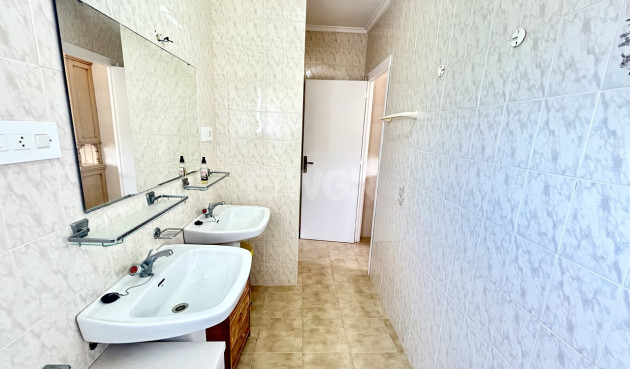 Odsprzedaż - Villa - Los Montesinos - Costa Blanca