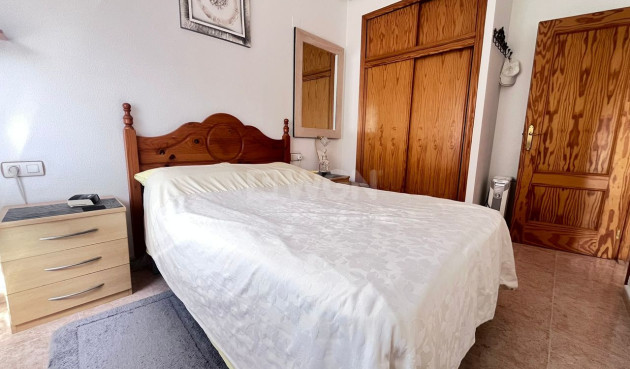 Odsprzedaż - Kamienica - Villamartin - Costa Blanca