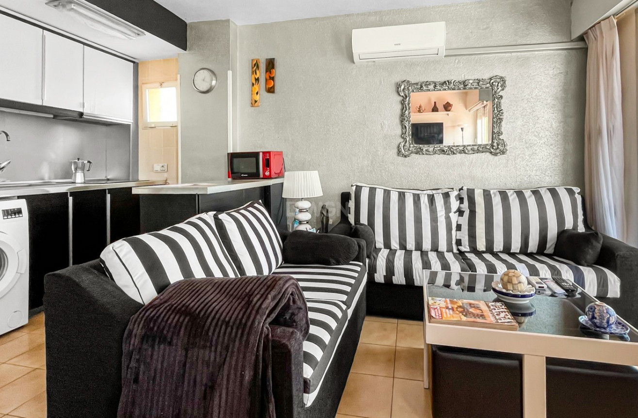 Odsprzedaż - Mieszkanie w bloku - Torrevieja - Costa Blanca