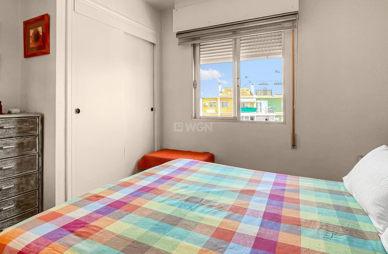 Odsprzedaż - Mieszkanie w bloku - Torrevieja - Costa Blanca