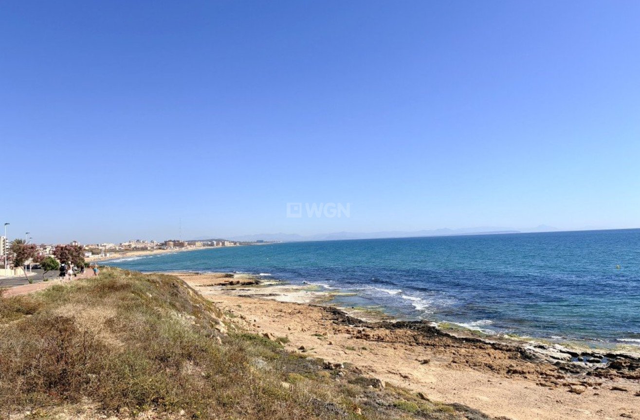 Odsprzedaż - Kamienica - Torrevieja - Costa Blanca