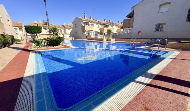Odsprzedaż - Kamienica - Torrevieja - Costa Blanca