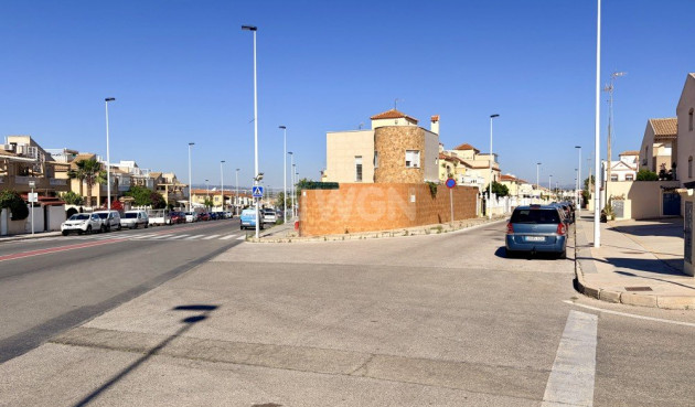 Odsprzedaż - Kamienica - Torrevieja - Costa Blanca