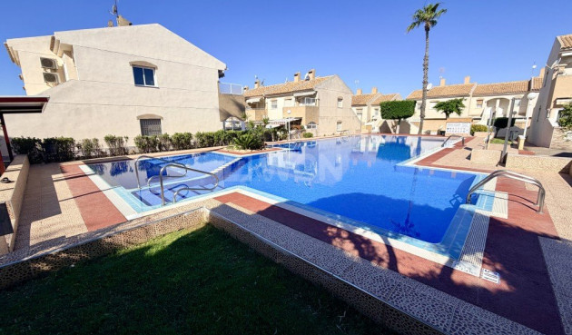 Odsprzedaż - Kamienica - Torrevieja - Costa Blanca