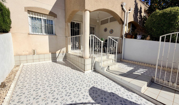 Odsprzedaż - Kamienica - Torrevieja - Costa Blanca
