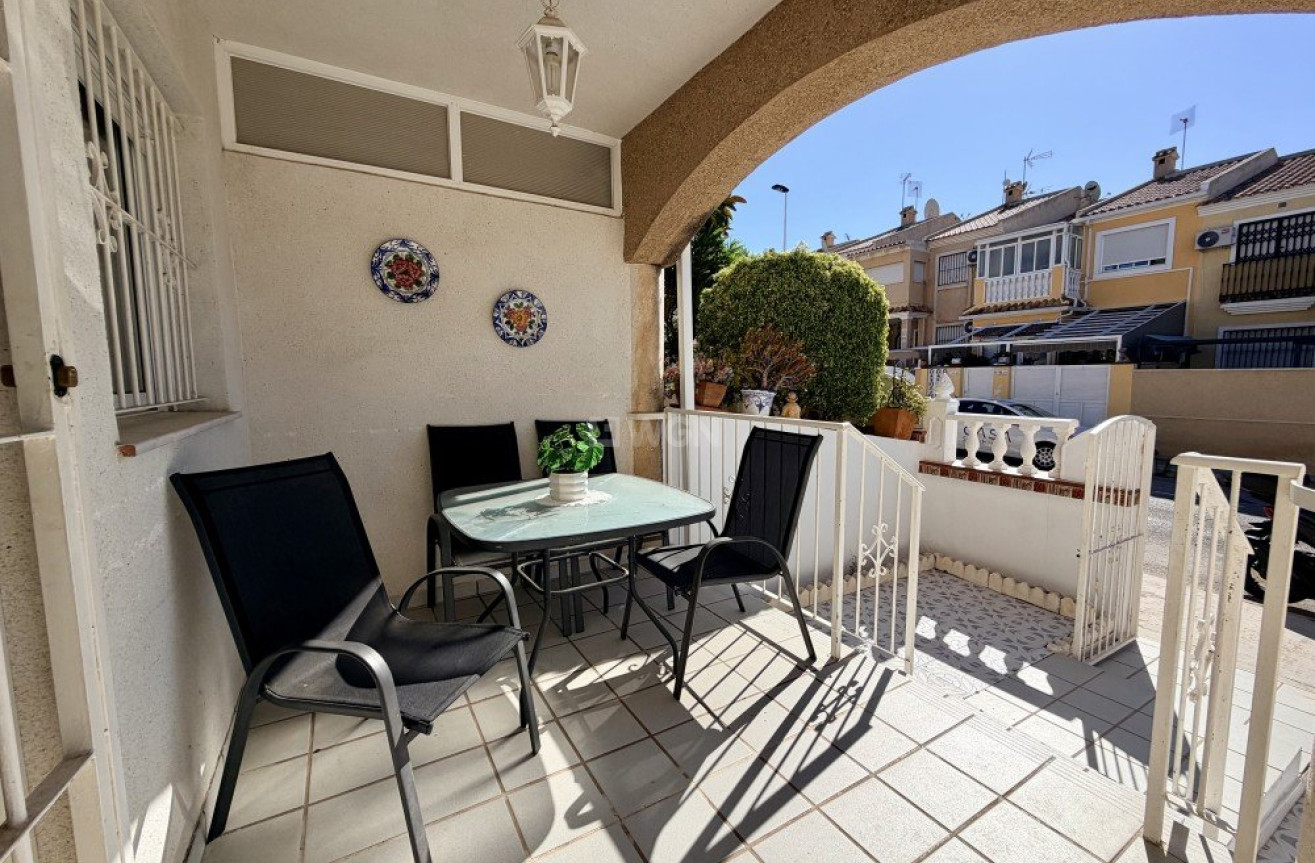 Odsprzedaż - Kamienica - Torrevieja - Costa Blanca