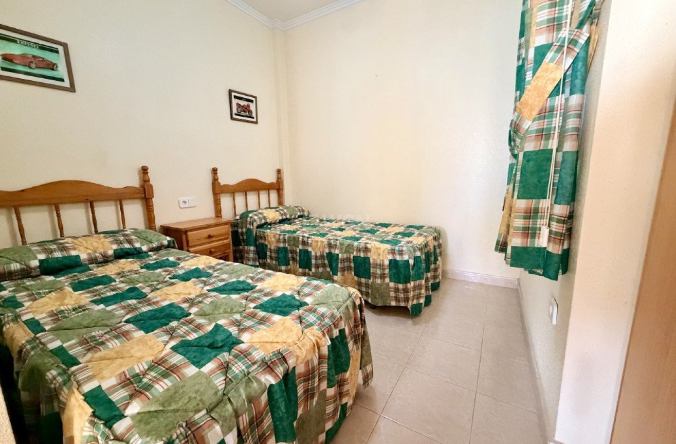 Odsprzedaż - Kamienica - Torrevieja - Costa Blanca