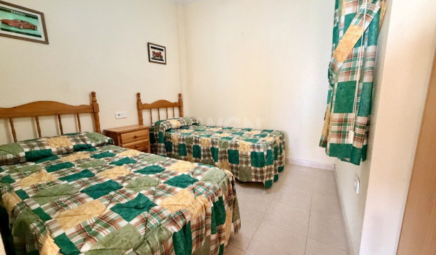 Odsprzedaż - Kamienica - Torrevieja - Costa Blanca