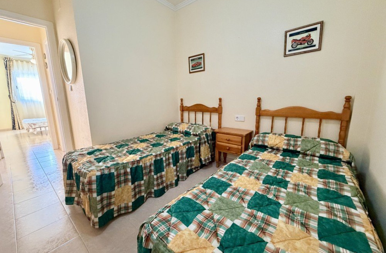 Odsprzedaż - Kamienica - Torrevieja - Costa Blanca