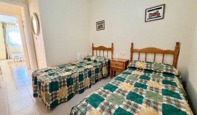 Odsprzedaż - Kamienica - Torrevieja - Costa Blanca