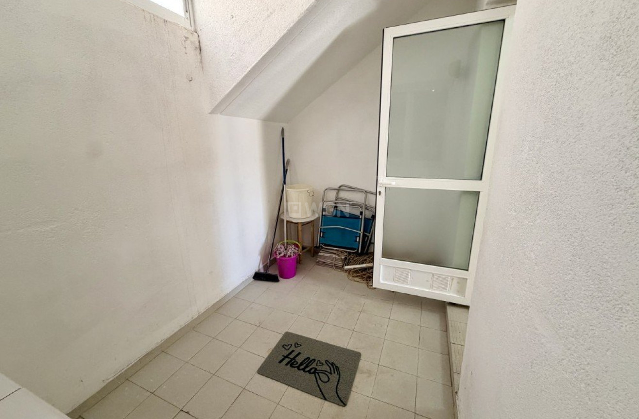 Odsprzedaż - Kamienica - Torrevieja - Costa Blanca