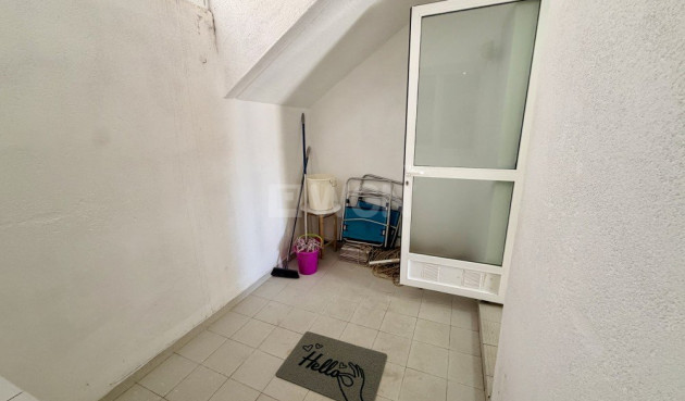 Odsprzedaż - Kamienica - Torrevieja - Costa Blanca