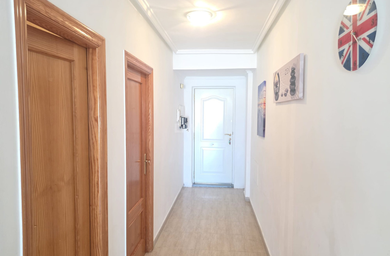 Odsprzedaż - Mieszkanie w bloku - Villamartin - Costa Blanca