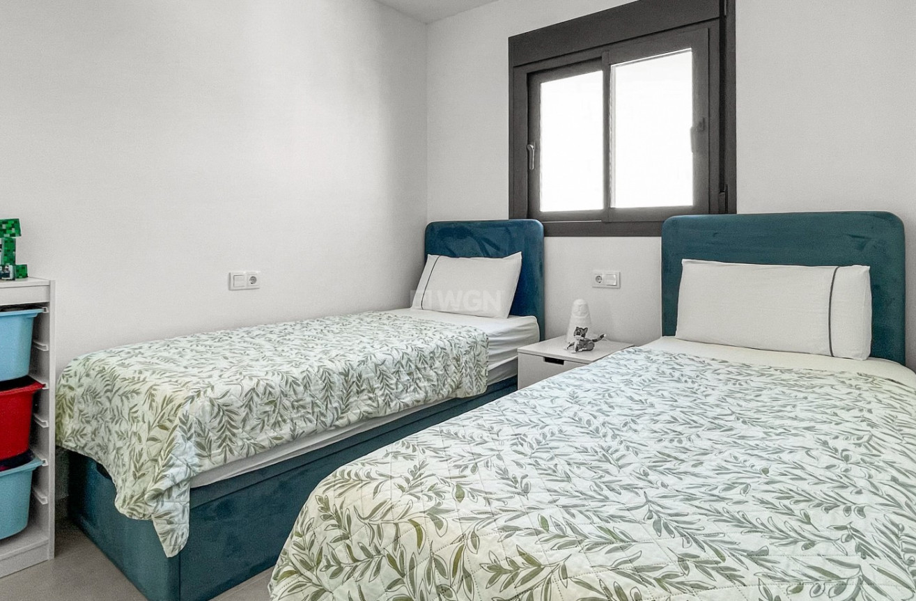 Odsprzedaż - Mieszkanie w bloku - Orihuela Costa - Costa Blanca