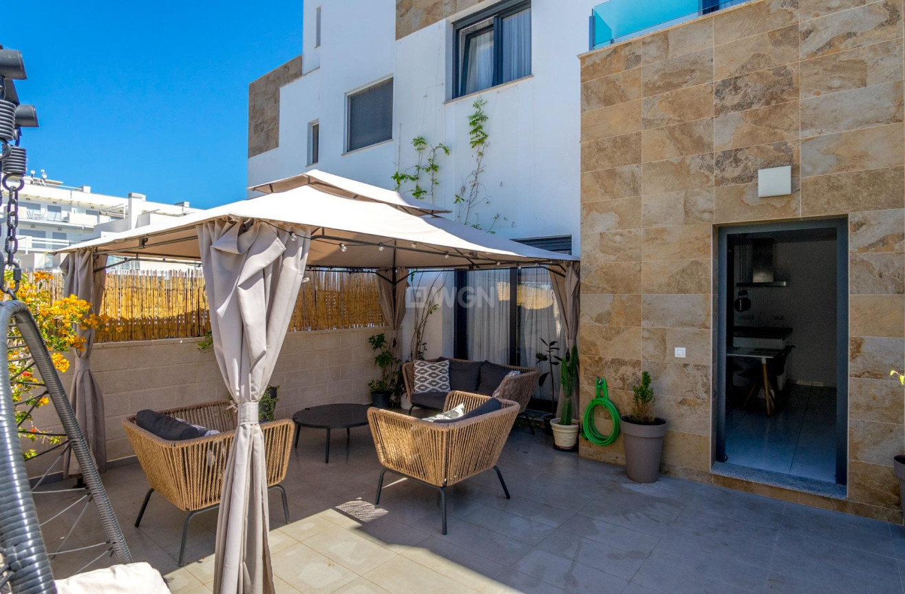 Odsprzedaż - Kamienica - Alicante - Costa Blanca Sur