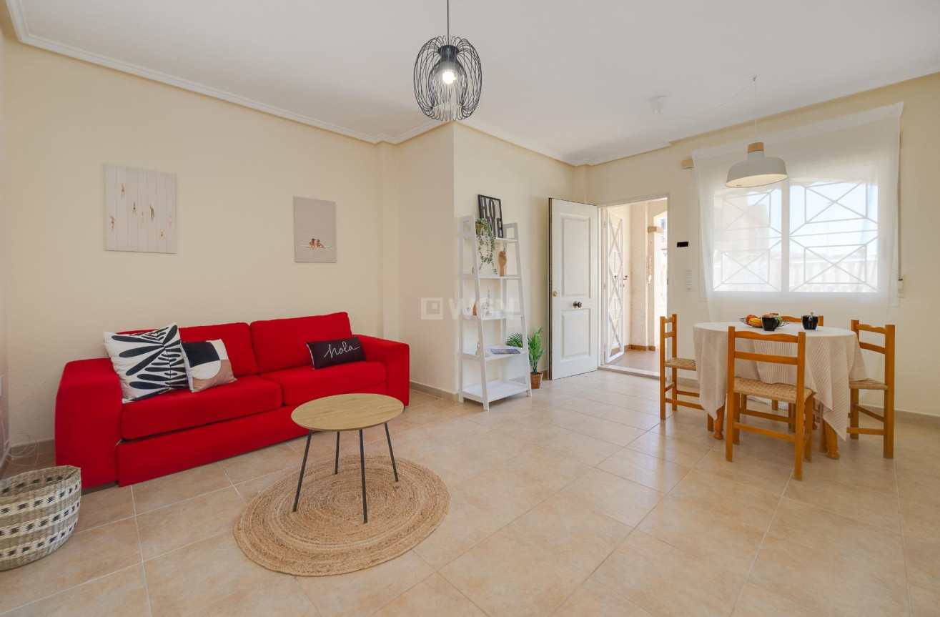 Odsprzedaż - Bungalow - Torrevieja - Aguas Nuevas 1