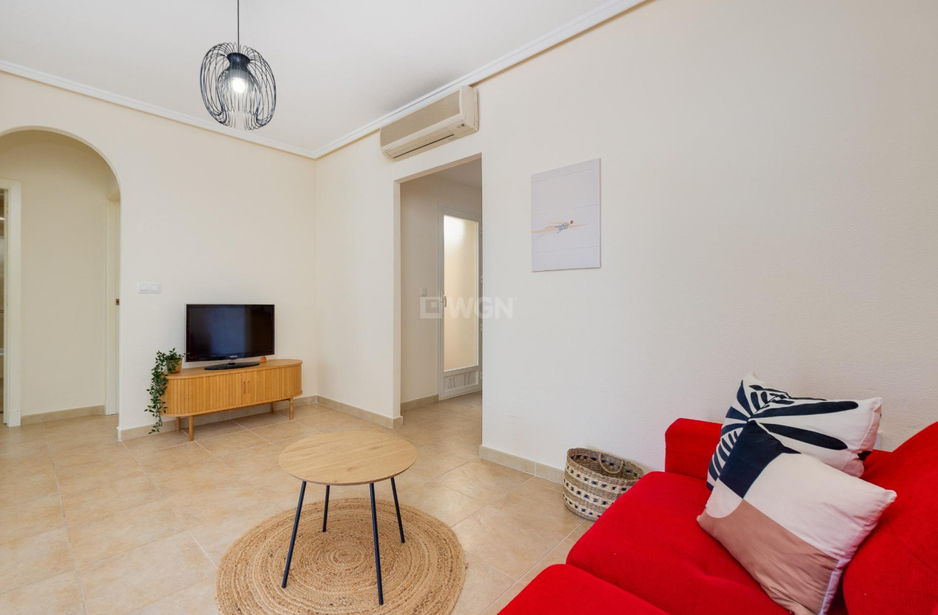 Odsprzedaż - Bungalow - Torrevieja - Aguas Nuevas 1