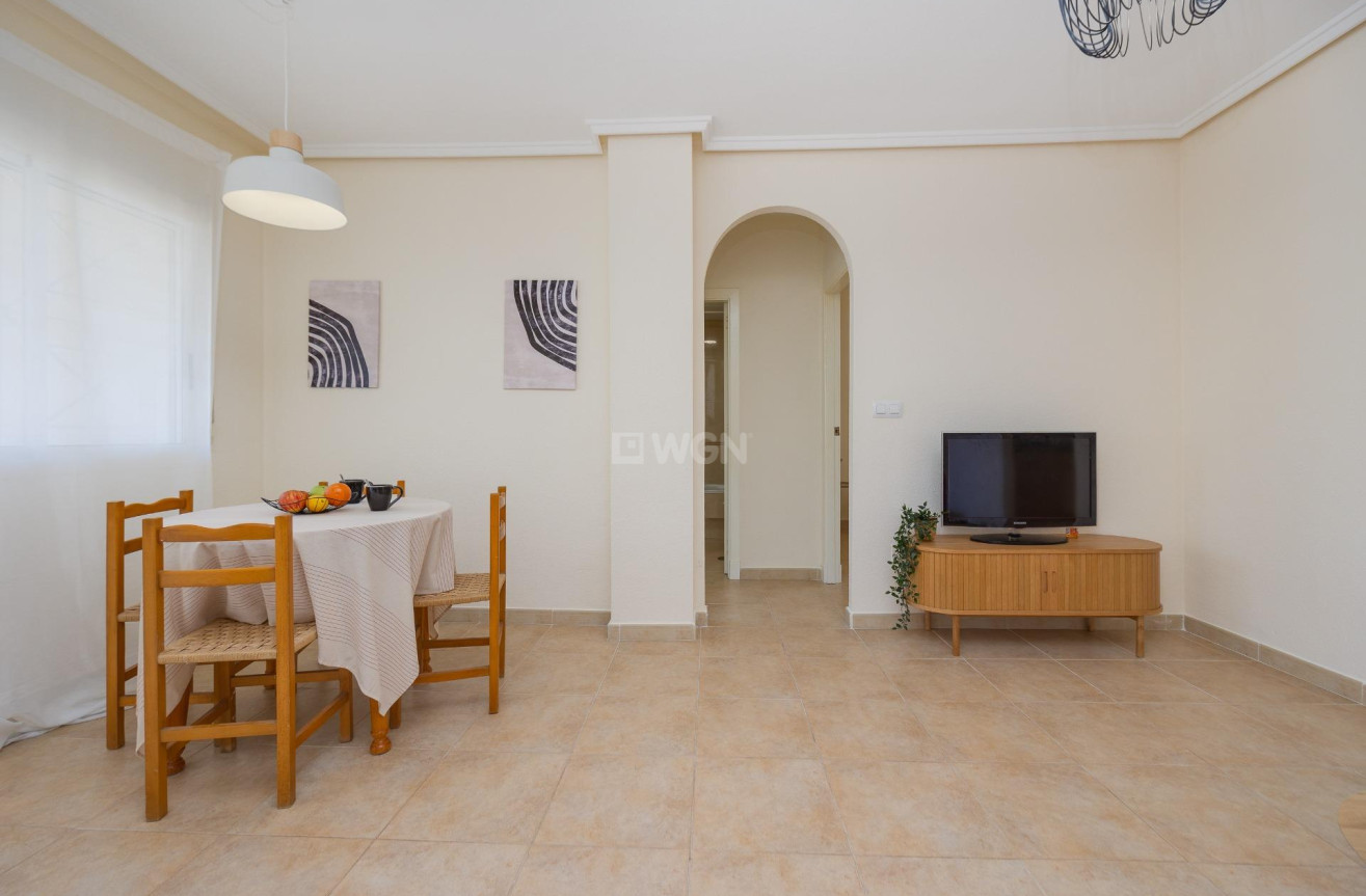 Odsprzedaż - Bungalow - Torrevieja - Aguas Nuevas 1
