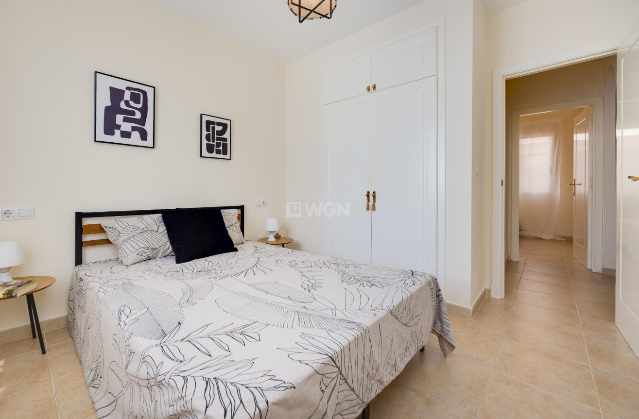 Odsprzedaż - Bungalow - Torrevieja - Aguas Nuevas 1