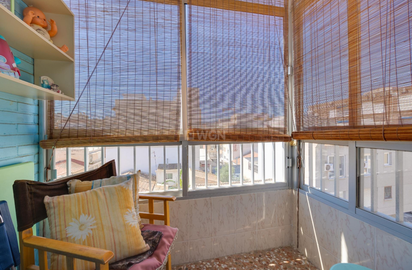 Odsprzedaż - Mieszkanie w bloku - Torrevieja - Centro