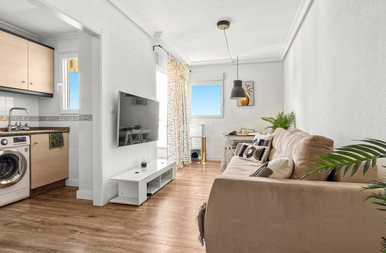 Odsprzedaż - Mieszkanie w bloku - Torrevieja - Costa Blanca