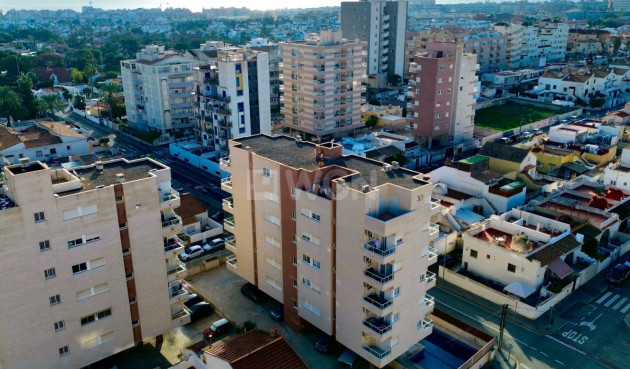 Odsprzedaż - Mieszkanie w bloku - Torrevieja - Costa Blanca