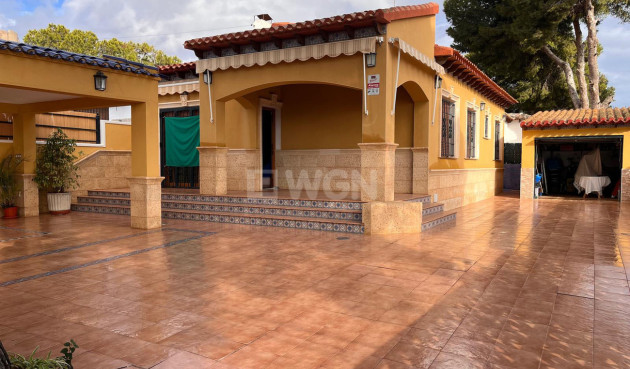 Odsprzedaż - Villa - Orihuela Costa - Costa Blanca