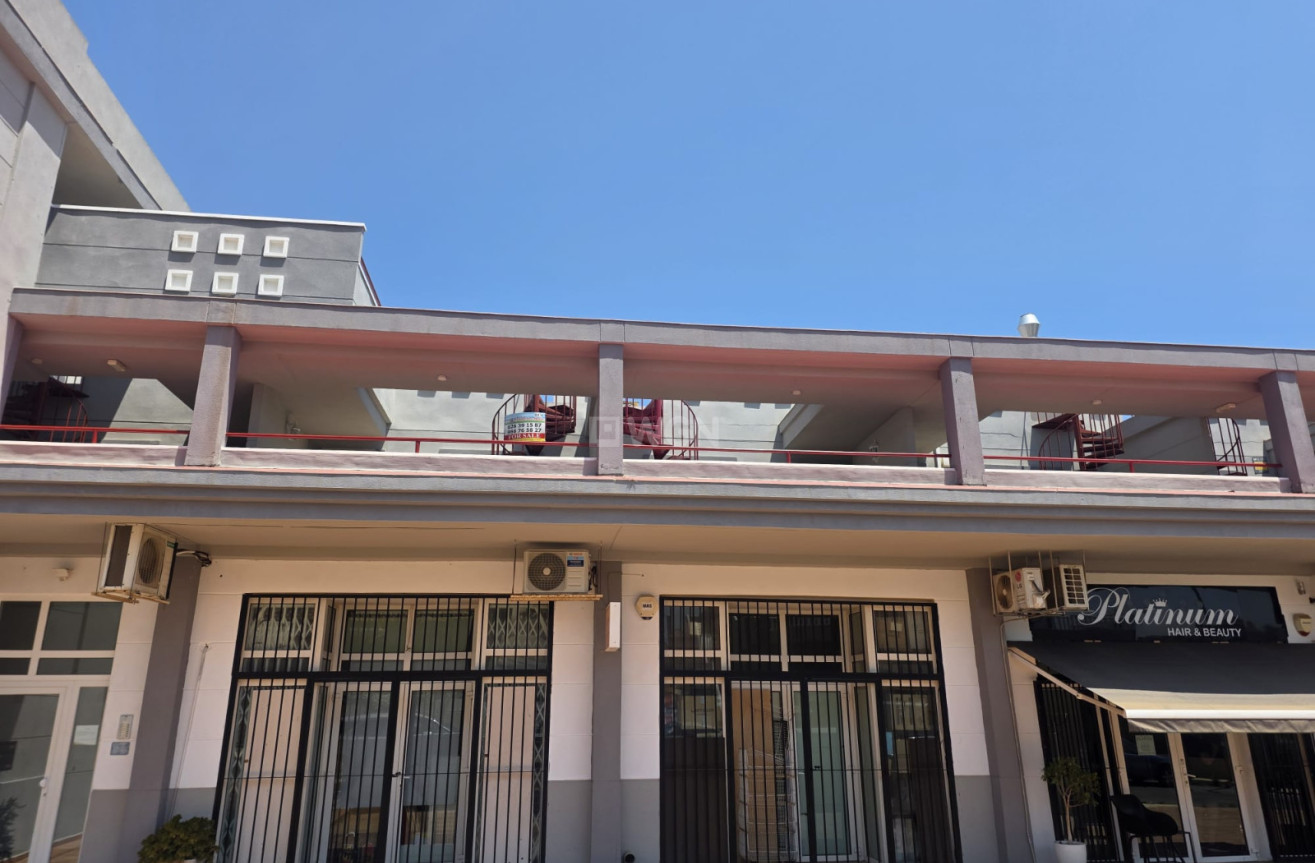 Odsprzedaż - Mieszkanie w bloku - Villamartin - Costa Blanca