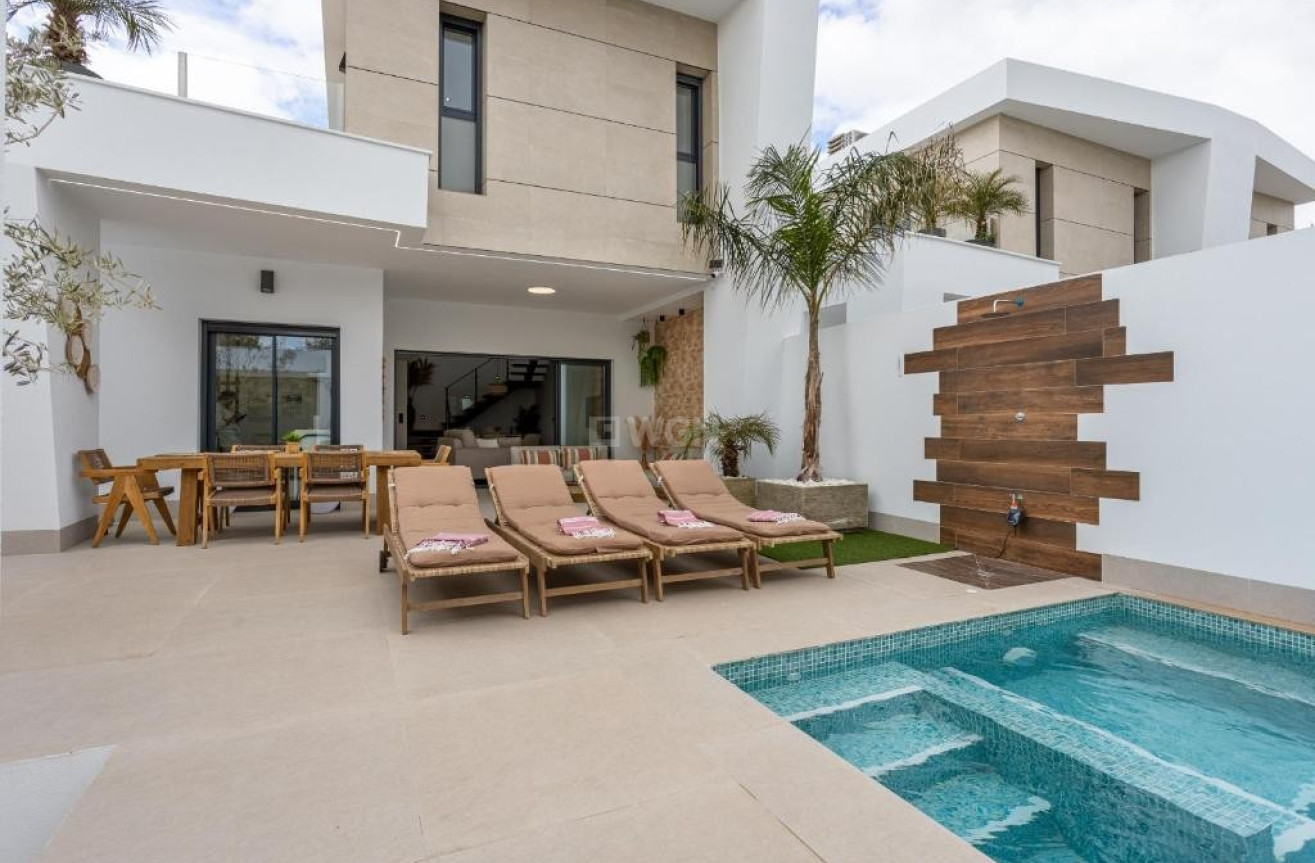 Odsprzedaż - Villa - Dolores - Costa Blanca