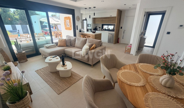 Odsprzedaż - Villa - Dolores - Costa Blanca