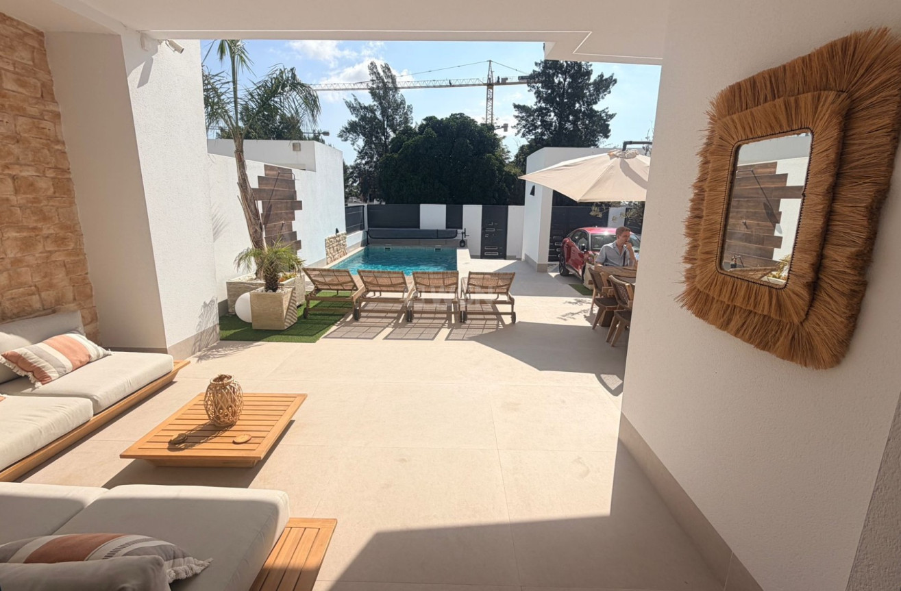 Odsprzedaż - Villa - Dolores - Costa Blanca