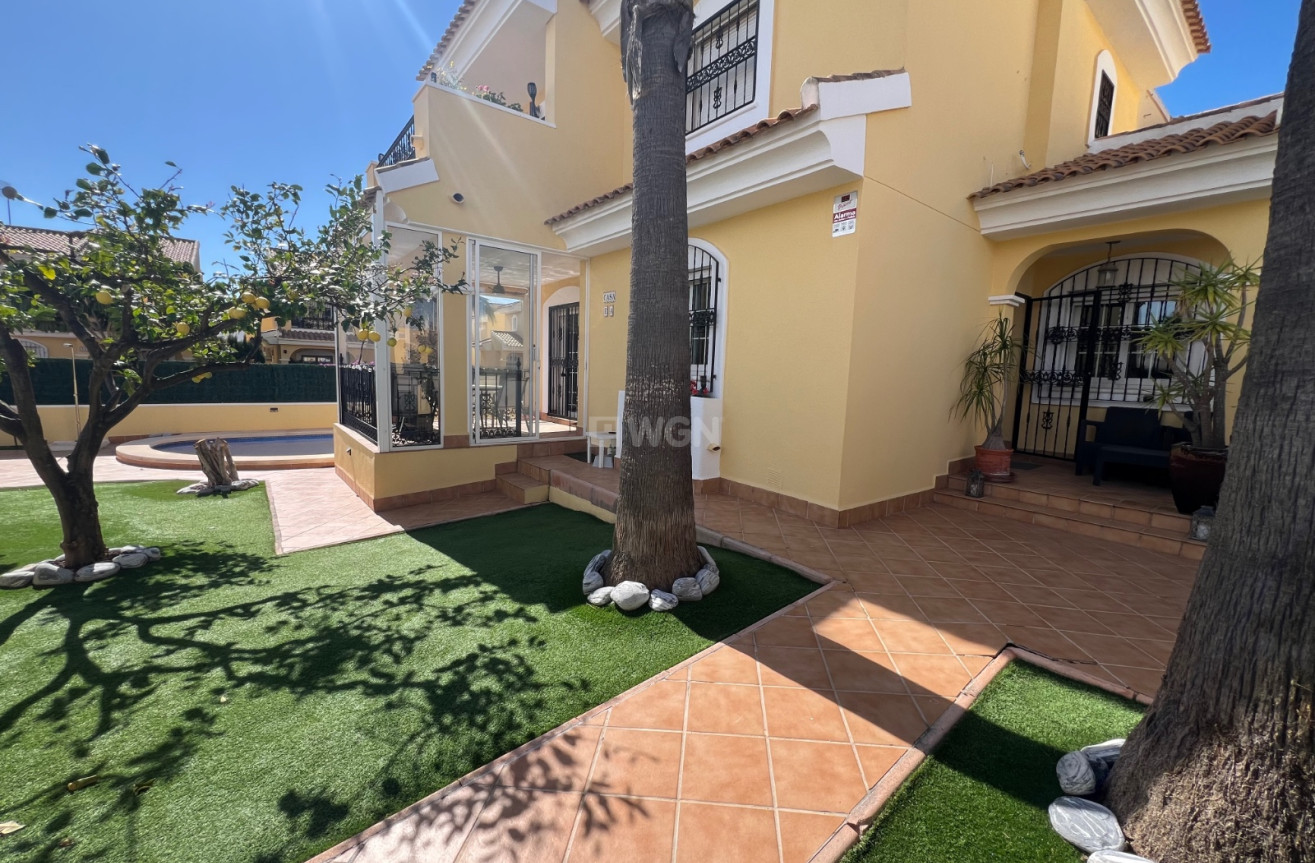 Odsprzedaż - Villa - Orihuela Costa - Costa Blanca