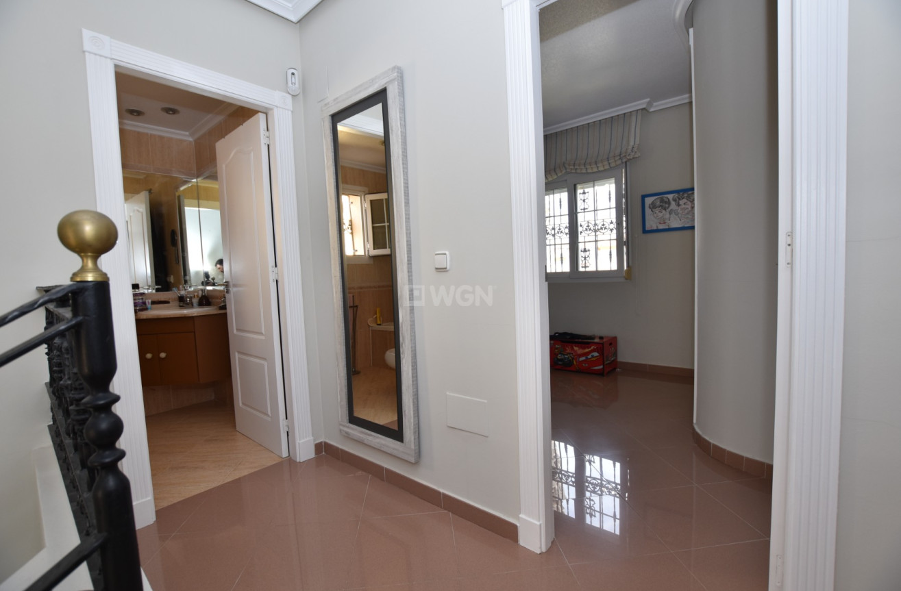 Odsprzedaż - Villa - Orihuela Costa - Costa Blanca
