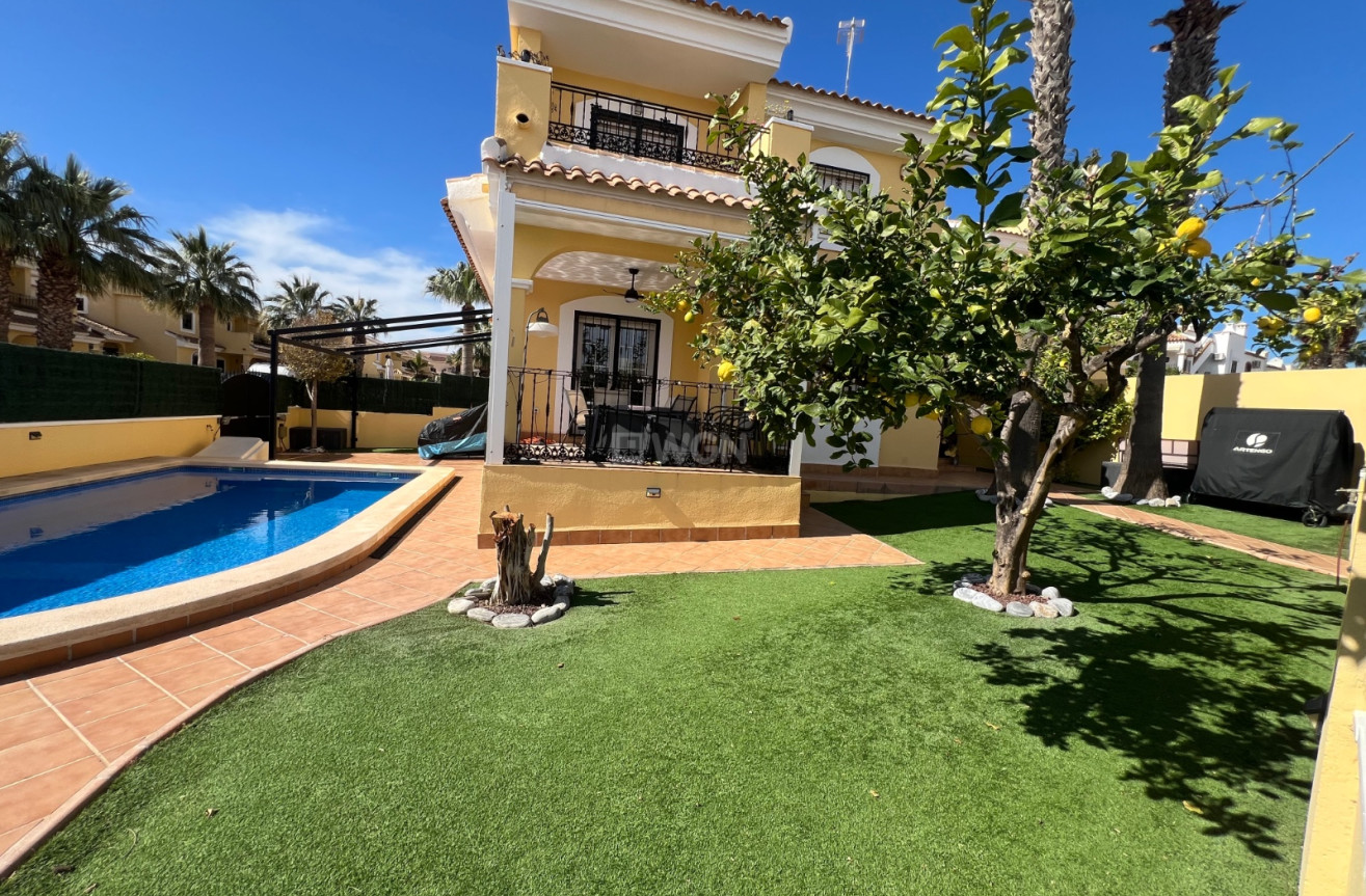 Odsprzedaż - Villa - Orihuela Costa - Costa Blanca