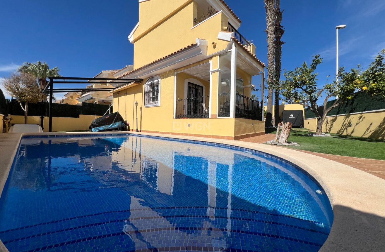 Odsprzedaż - Villa - Orihuela Costa - Costa Blanca