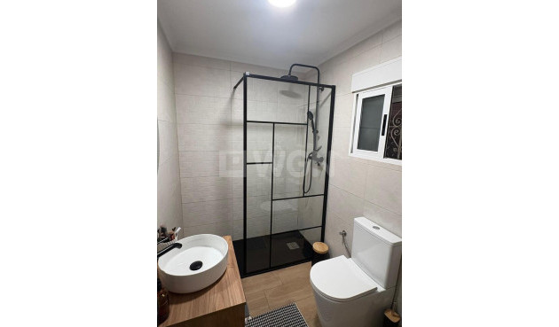Odsprzedaż - Mieszkanie w bloku - Torrevieja - aqua nuevas