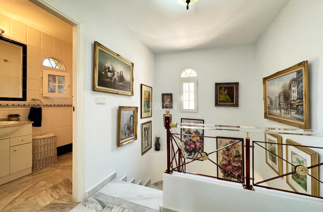 Odsprzedaż - Villa - Orihuela Costa - Costa Blanca