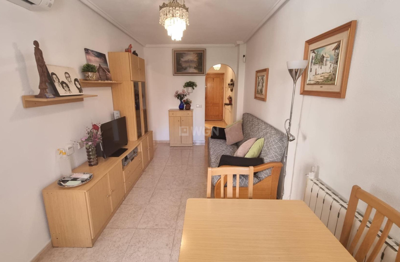 Odsprzedaż - Mieszkanie w bloku - Torrevieja - Centro