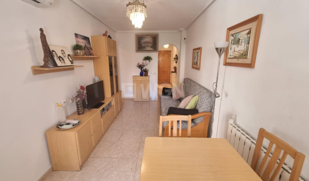 Odsprzedaż - Mieszkanie w bloku - Torrevieja - Centro
