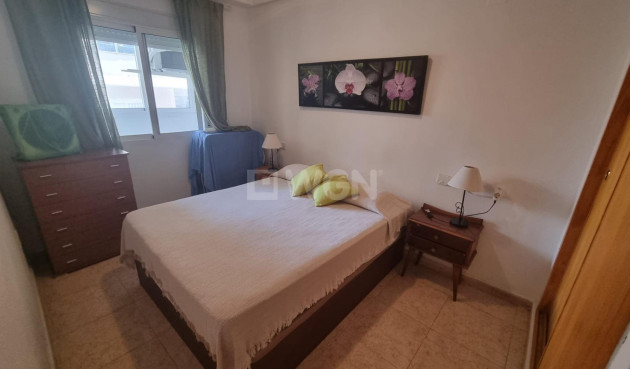 Odsprzedaż - Mieszkanie w bloku - Torrevieja - Centro